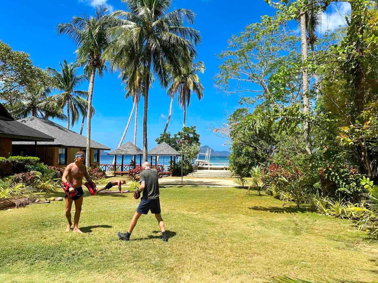 Doublegem Beach Resort And Hotel Эль-Нидо Экстерьер фото